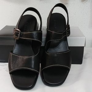 Munro American Low wedge Sandal ankle strap